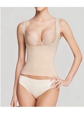 SPANX Simplicity Open-Bust Nude Smoothing Shapewear Camisole Tank